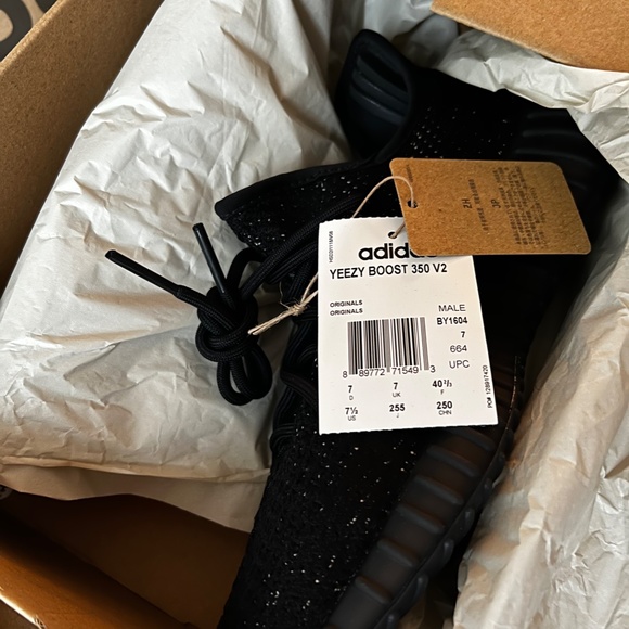 ADIDAS Yeezy Boost 350 V2 "Oreo" - Picture 3 of 3